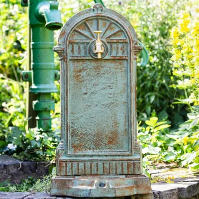 Produktbild von Standbrunnen Gusseisen antik-grün patiniert - Gartenbrunnen mit Messinghahn