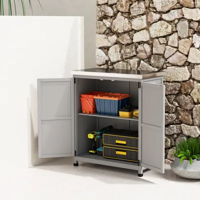 Immagine prodotto di okwish armadio da giardino per esterni resistente alle intemperie con piano di lavoro e ripiano, armadio multiuso con doppia porta e tappi per i piedi, grigio