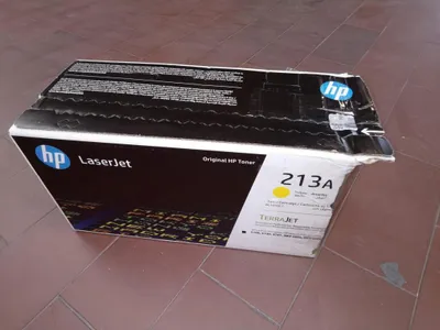 Produktbild von HP 213A Gelb Original LaserJet-Tonerkartusche, 3000 Seiten, Gelb, 1 Stück(e)