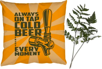 Produktbild von MuchoWow® Zierkissen Sofakissen Wohnzimmer Dekokissen 50x50 cm Mancave - Bier - Bierpumpe - Vintage - Komfort - Sofakissen