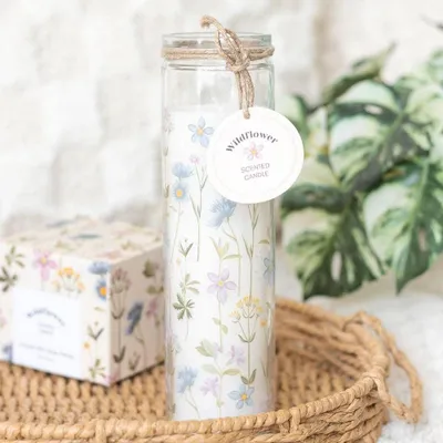 Produktbild von Wildblumen-Kerze mit Blumenmuster - BLOOM