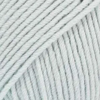 Zdjęcie produktu dla Drops Merino Extra Fine Uni Colour 39 Ice Blue Przędza dziewiarska