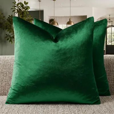 Zdjęcie produktu dla Zestaw 2 poszewek na poduszki z aksamitu, 50x50 cm, kolor: oliwkowy. Miękkie, łatwe w pielęgnacji, z ukrytym zamkiem błyskawicznym