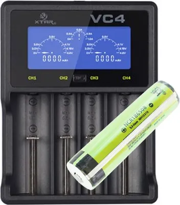 Produktbild von Panasonic 18650 Li-Ion Akku geschützt mit 3,7 Volt, 3400mAh und LCD-Schnell-Ladegerät