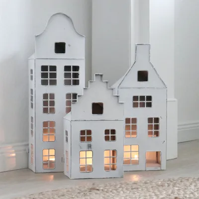 Produktbild von Laterne MAISON weiß shabby chic Metallhaus zum Beleuchten H41cm Dekohaus