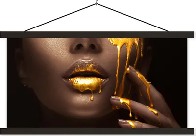 Produktbild von MuchoWow® Textilposter Gold - Frau - Farbe - Lippen - Luxus 90x45 cm mit schwarzem Rahmen - Klemmleisten