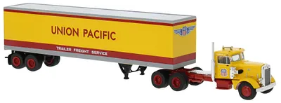 Productafbeelding van Brekina 85765, Peterbilt 281 Ko-SZ, 1955, Union Pacific, schaal 1:87 (H0)