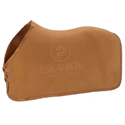 Produktbild von Eskadron Platinum Abschwitzdecke " FLEECE STAMPED " , cognac, powder blue, black Größe - 155cm Farbe - cognac