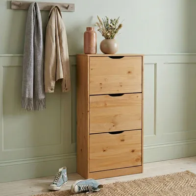 Produktbild von Schuhschrank BASIL, schöner Schuhkipper mit 3 Klappen, praktische Schuhkommode aus Kiefer in braun