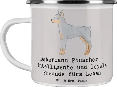 Produktbild von Mr. & Mrs. Panda Emaille Tasse Dobermann Pinscher Freund - Grau Pastell - Geschenk, emaillebecher, Hunderassen Charakter, Beschreibung, Kaffeepott, schützende Hunde, Pott