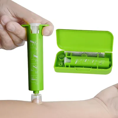 Productafbeelding van Muggenbeet Zuigtool - Insectenbeet Verwijderaar - Giftige Stoffen Verwijderen - Negatieve Druk Vacuüm - 14.2 x 5.3 cm - Groen