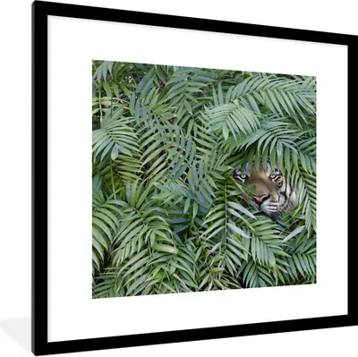 Produktbild von MuchoWow® Gerahmtes Poster Tiger - Blätter - Farn 40x40 cm - Poster mit Schwarzem Bilderrahmen Wandposter Rahmen Foto Bilder - Poster - Plakat im Rahmen