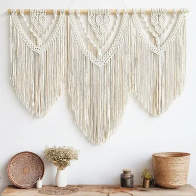 Produktbild von Makramee Wandbehang Wandteppich Wanddeko - Symmetrisch - 110 x 82 cm - 100 % Baumwolle - Handgemacht - Boho-Stil