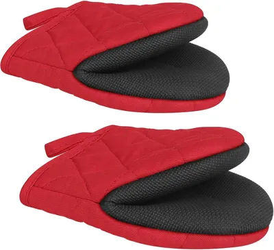 Produktbild von Paar kurze Silikon-Ofenhandschuhe, hitzebeständig bis 500 °C, mit rutschfester Oberfläche und Aufhängeschlaufe – für Backofen und Mikrowelle geeignet
