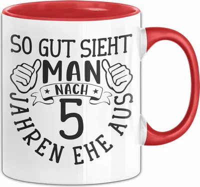 Produktbild von Hölzerne Hochzeit Tasse Geschenk Ehemann Ehefrau Partner So Gut Sieht Man Nach 5 Jahren Ehe Aus (Rot)