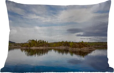 Produktbild von MuchoWow® Outdoor Kissen - Nordsee - Norwegen - Bäume - 60x40 cm - Wetterfest - Lounge Kissen - Zierkissen - Kissen für Innenräume
