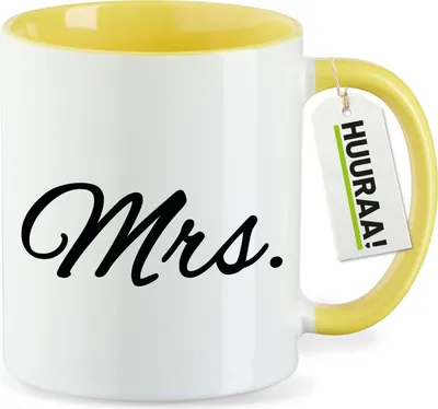 Produktbild von Huuraa Kaffeetasse Mrs. Schriftzug 330ml Gelb Keramik Kaffeebecher Geschenkidee