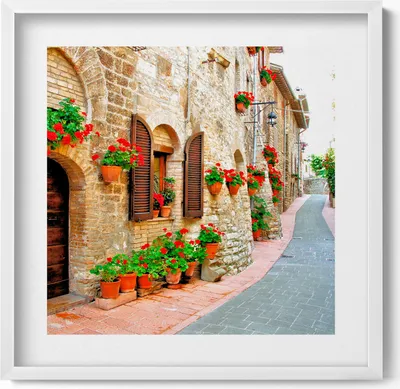 Produktbild von Malerische Straße mit Blumen– Wandbild mit Rahmen – Gerahmtes Bild  – Wanddekoration – 50x50 cm –  Weiß Rahmen