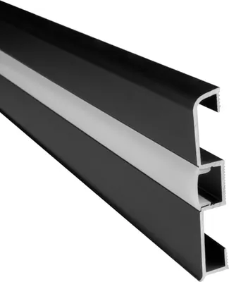 Produktbild von C02 LED Aluprofil Schwarz Sockelleiste 1m milky