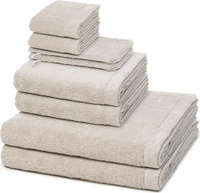 Produktbild von Cawö Lifestyle 2 X Wasch- 2 X Gäste- 2 X Dusch- 2 X Handtuch im Set Puristisch edles Design für jedes Bad, Hautsympathisch und saugkräftig, Voluminöse Tücher mit Flächengewicht 520 g/m² 8er Set