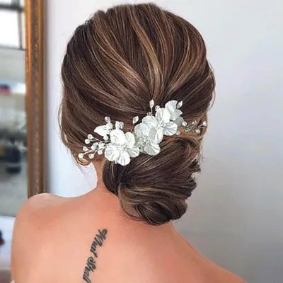 Produktbild von Blumenförmiger Brauthaarschmuck – Silber – Mit Perlen und Strasssteinen – Für Damen und Mädchen