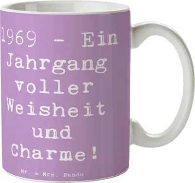 Produktbild von Mr. & Mrs. Panda Becher Spruch 1969 Geburtstag - Lavendeltraum - Geschenk, Charme, schöne tasse, Kaffeebecher, Geburtstagsgeschenk, Erinnerungen, Jahrgang, Pott, Teetasse