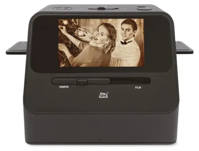 A digital scanner displaying an old photograph of a couple.