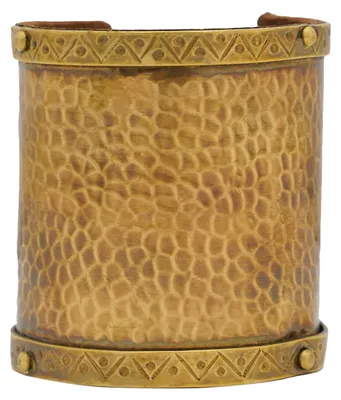 Produktbild von Historisch inspiriertes Armband aus Messing mit robuster Oberfläche, 8,9 cm Länge