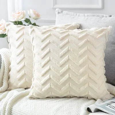 Obrázek produktu pro Unyqoos® Sada 2 povlaků na polštáře z vlněné sametové látky (imitace vlny) – 60 x 60 cm, krémově béžová barva, krátkosrstý plyš, vzor šipek vytvořený technikou tufting, jednostranné provedení, dekorativní povlak na polštář pro pohovku a ložnici