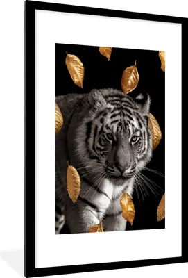 Produktbild von MuchoWow® MuchoWow® Gerahmtes Poster Tiger - Golden - Blätter 60x90 cm - Poster mit zchwarzem Bilderrahmen - Dekoration - Wandposter Wohnzimmer - Hochwertig