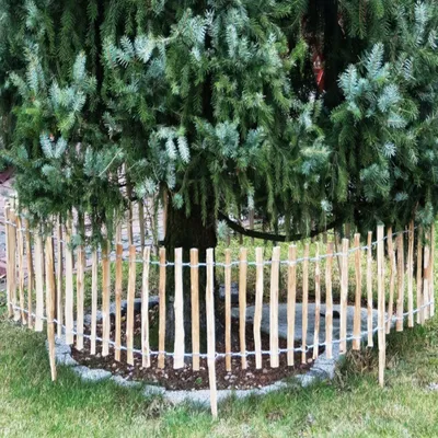 Produktbild von SEVICO 3m Staketenzaun 50cm x 3m mit Lattenabstand 3-4cm mit Pflock Zaunlatte Gartenzaun aus Haselnuss Natur STAHLKRAMPEN GRATIS R50 3-4