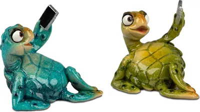 Produktbild von 2er Set Dekofiguren Schildkröten Harry mit Handy 9cm grün + blau Formano