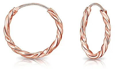 Image de Boucles d'oreilles pour femmes en argent sterling 925 avec un design torsadé