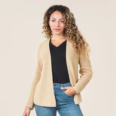 Produktbild von Damen-Strickjacke „Olivia“ in Sand von Living Crafts