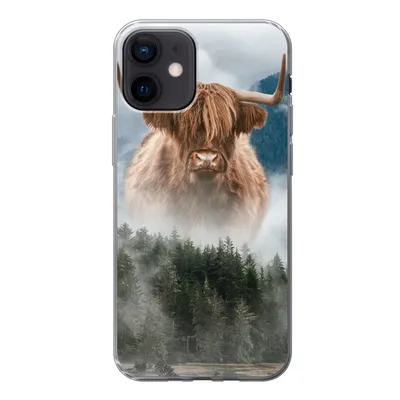 Produktbild von MuchoWow® Handyhülle Schutzhülle Hülle für iPhone 12 Schottische Highlander - Kühe - Nebel Silikon Softcase Handy Hülle - Schutzhülle