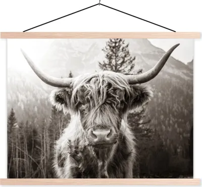 Produktbild von MuchoWow® Textilposter Scottish Hochlandrind - Schwarz - Weiß 150x113 cm mit holzfarbenen Rahmen - Poster
