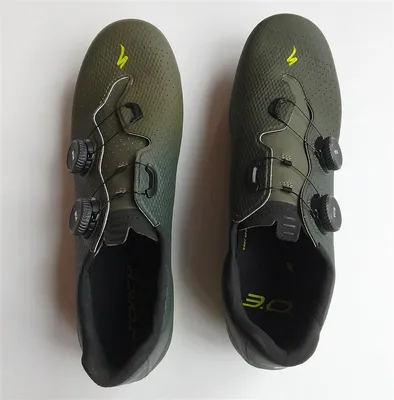 Produktbild von Specialized Torch 3.0 Rennradschuhe Modell 2024 45 oak green
