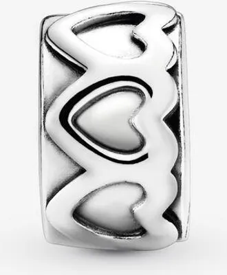 Produktbild von Pandora Moments Gereihte Herzen Clip Sterling Silber 791978