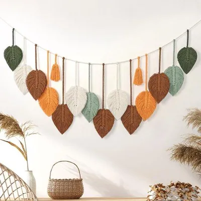 Imagen del producto de Ibenzoa® – Adorno de pared bohemio de macramé, tejido a mano, diseño de hojas, hecho con hilo de algodón, 73 x 130 cm, incluye peine y 2 ganchos, ideal para decorar dormitorios y salones