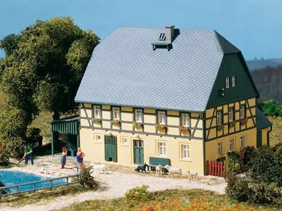 Produktbild von Auhagen Großes Bauernhaus 11359