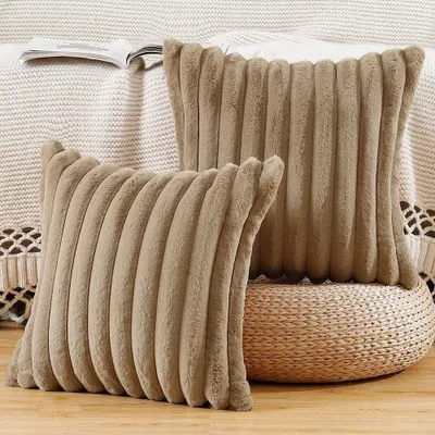 Obrázok produktu pre Dekoratívne obliečky na vankúše 60x60 cm, sada 2 ks, hnedé, plyšové, na pohovku