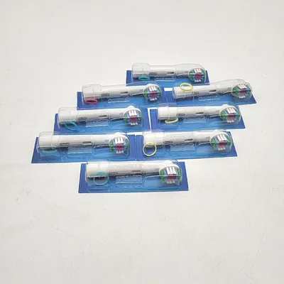 Produktbild von Oral-B 3D White Elektrische Zahnbürstenköpfe Packung mit 8 Ersatzbürstenköpfen
