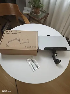 Imagen del producto de Soporte de escritorio para libros con brazo extensible, giratorio 360° y plegable, fabricado en placa de aluminio y plástico, con altura ajustable, ideal para sujetar libros de cocina, adecuado para lectores electrónicos de 14 a 17,3 pulgadas, libros de texto, recetas, revistas, documentos, libros de imágenes, libros de cocina, partituras y portátiles