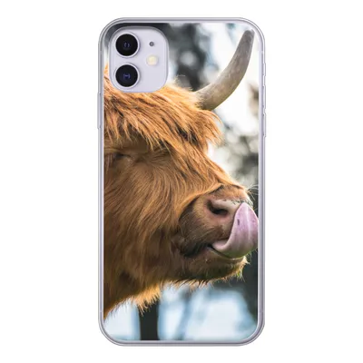 Produktbild von MuchoWow® Handyhülle Schutzhülle Hülle für iPhone 11 Schottischer Highlander - Nase - Baum Silikon Softcase Handy Hülle - Handytasche
