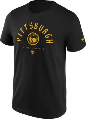Produktbild von Fanatics - NHL Pittsburgh Pirates College Stamp  T-Shirt : Schwarz 3XL Farbe: Schwarz Größe: 3XL