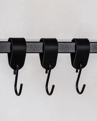 Image de Kit de crochets S-HOOK Metallbude - 3 pièces, noir - Design moderne - Crochets en cuir et acier de haute qualité - 10 cm