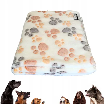 Obrázek produktu pro Příjemná deka pro psy a kočky DOTTY - měkká plyšová minky deka pro štěňata nebo koťata, roztomilé vzory s tlapkami, srdíčky nebo kostičkami