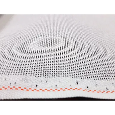 Produktbild von Zweigart Congress Stramin Meterware 24 ct. Feinerstramin 9406 Breite 127 cm, Preis pro 0,5 m Länge