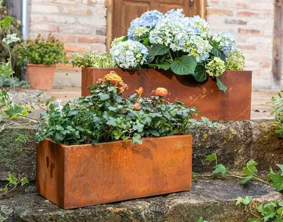 Produktbild von 2x Pflanzkasten aus Metall in Rost Optik, Blumenkasten, Pflanzkübel, Pflanzcontainer, Hochbeet, Gartendeko für Draußen