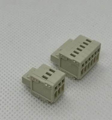 Productafbeelding van Stekkerset voor Intellibox en Booster, compatibel met 61040 van Uhlenbrock